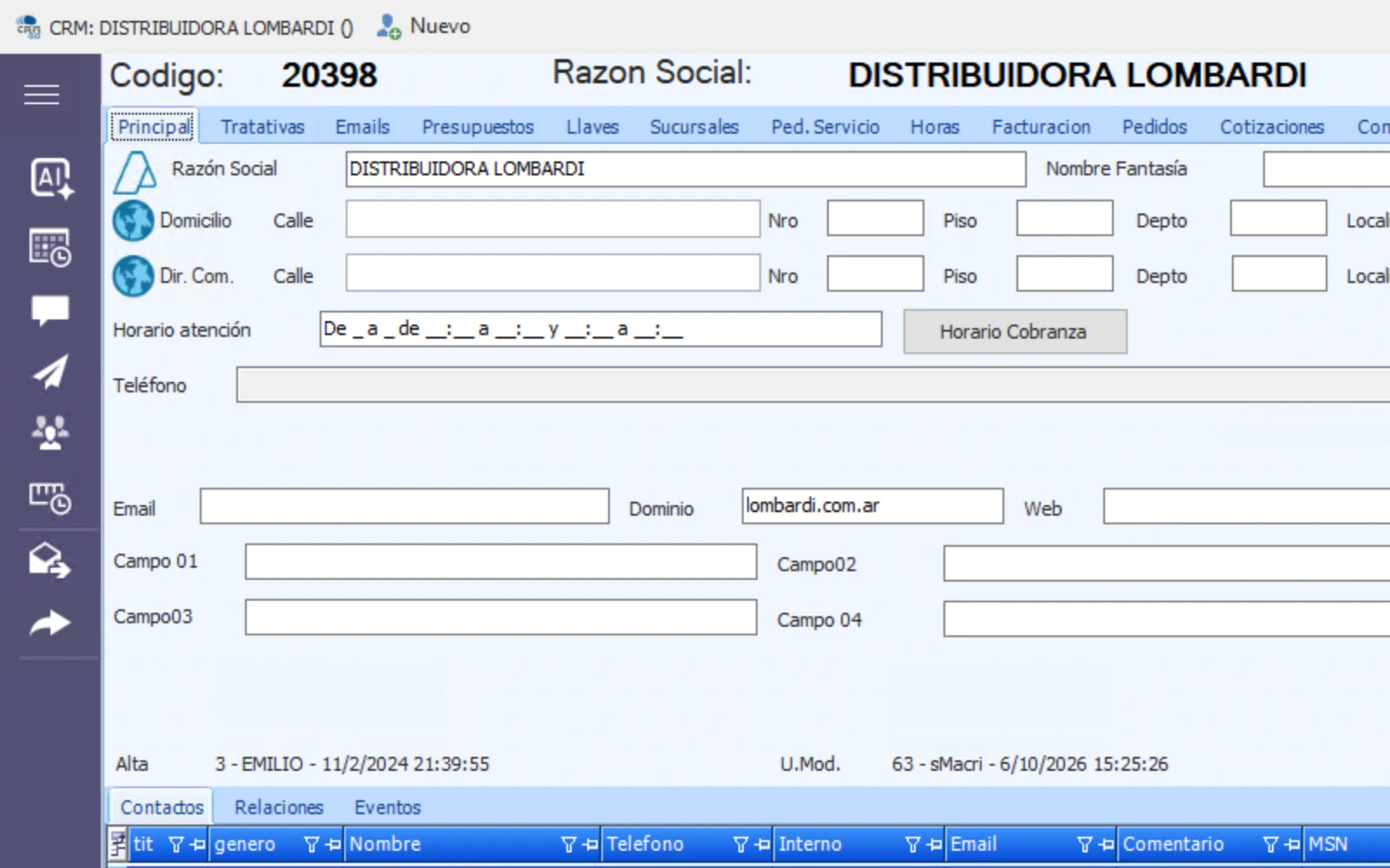 Ficha de cliente en CRM Go con sus datos comerciales y las solapas de tratativas, mails y presupuestos